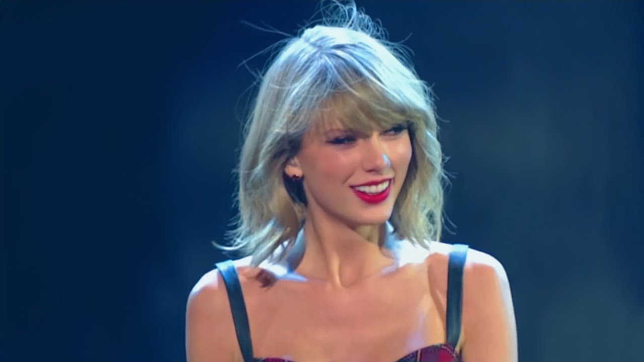 Тейлор свифт blank. Taylor Swift blank Space American Music Awards. Taylor Swift blank Space Lyrics. Taylor Swift Trouble Live.